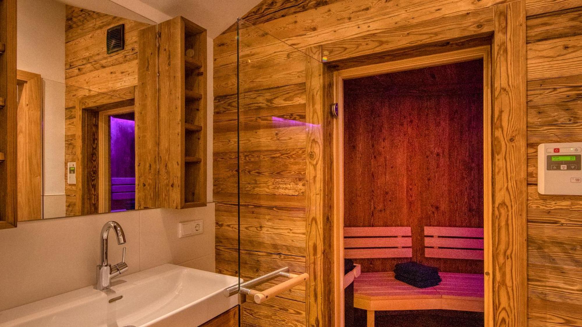 Eagles Nest - By Alpen Apartments Zell am See Bagian luar foto